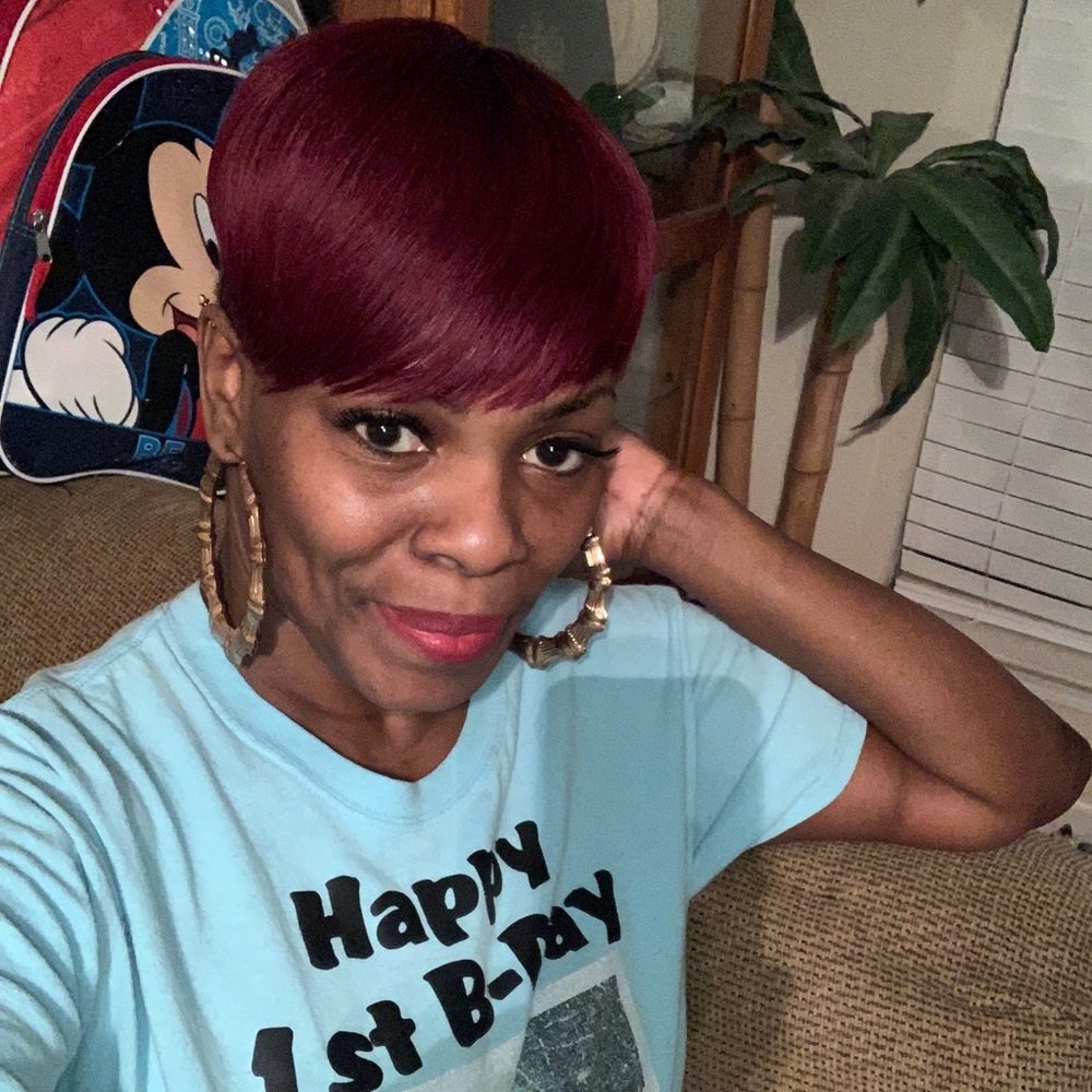 Meet your Posher, Lakima
